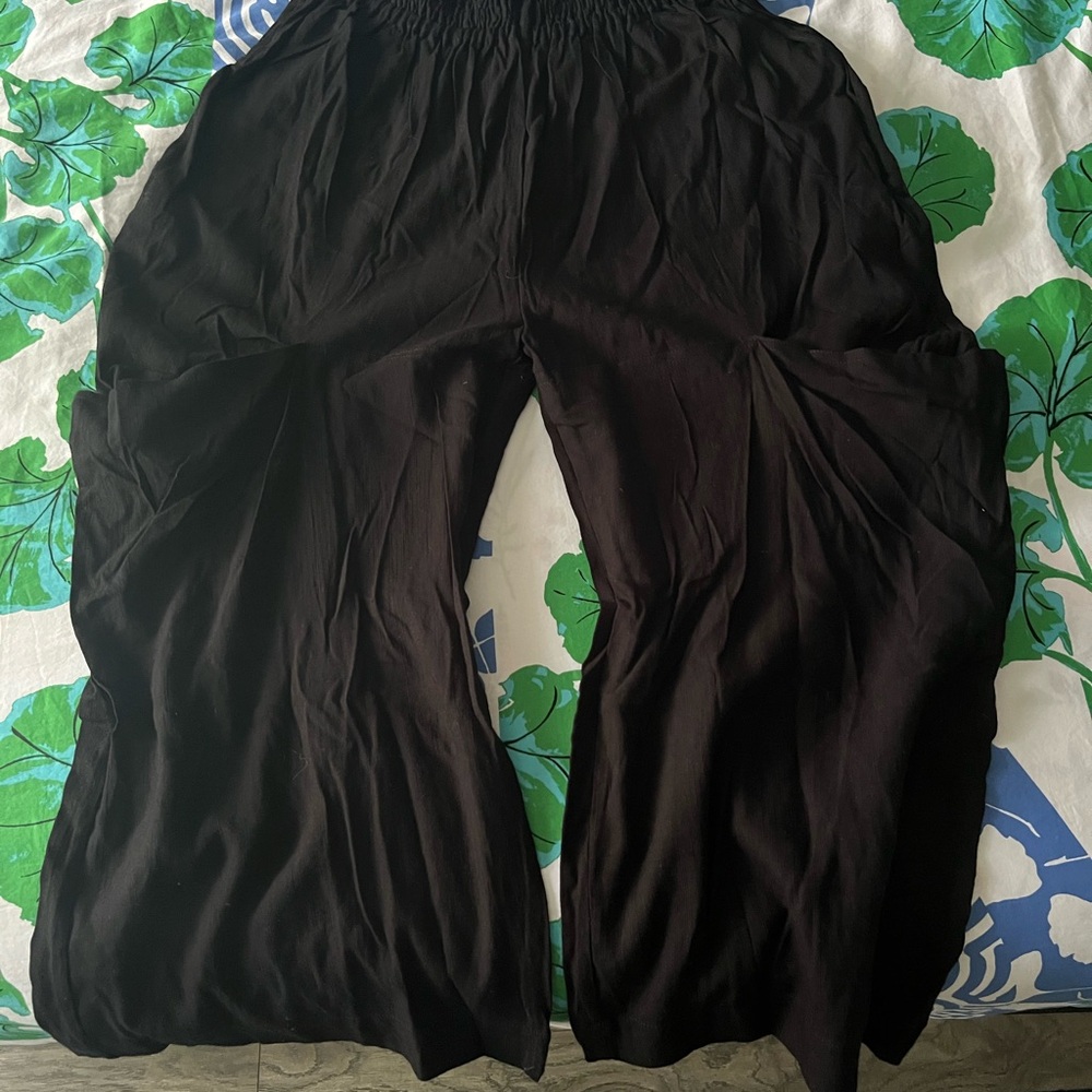 Black Wide-Leg Pants by Kaliyana